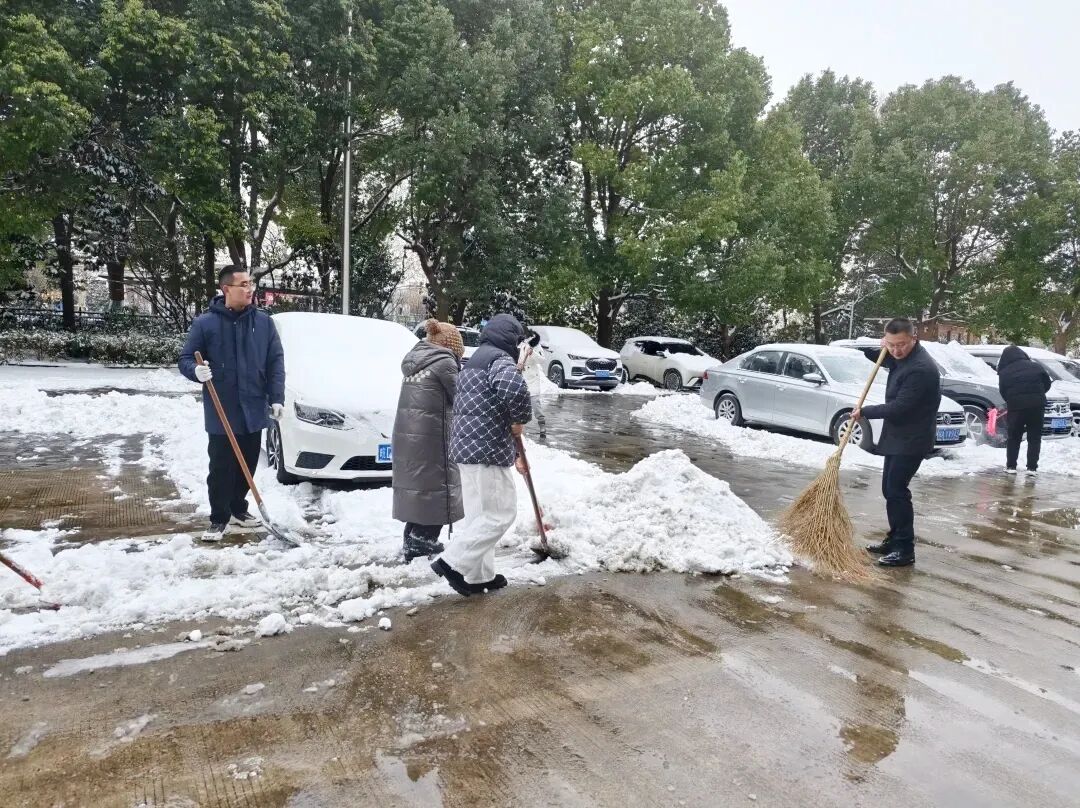 ɨѩ���������� ���Ϊ��ů��������л�Ҽ���������Ժ��չɨѩ����־Ը�