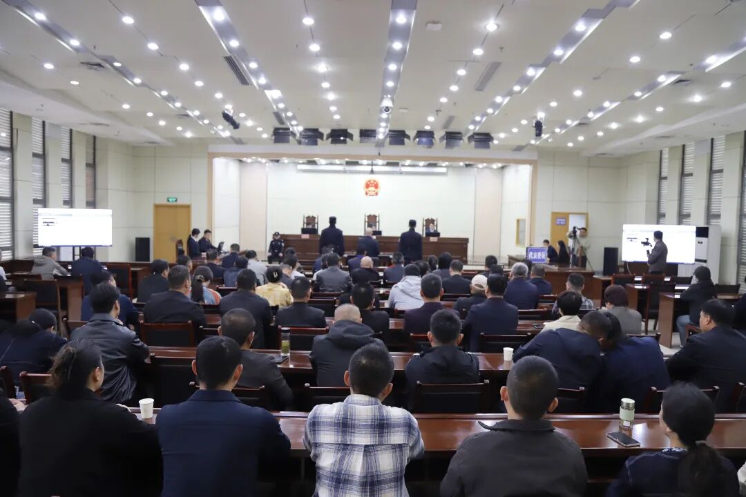 ͥ���ֳ��侯ʾ���� ��커��������� ����л�Ҽ������Ժ��һ��ɲ�ְ���ﰸ��չ����ʽ��ʾ����